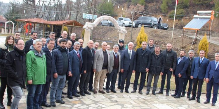 GEDİZ TİCARET VE SANAYİ ODASI EV SAHİPLİĞİNDE KÜTAHYA İLİ ODA BORSA MÜŞTEREK İSTİŞARE TOPLANTISI GERÇEKLEŞTİRİLDİ.