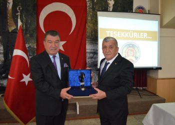 Yönetim Kurulu Başkanımız Davut Efe Babeski Ticaret Borsasında gerçekleştirilen Mevzuat Komisyon İstişare toplantısına katıldı.