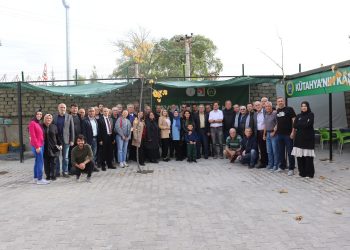 TAVŞANLI HÖYÜK’E YOĞUN KATILIM İLE ZİYARET GERÇEKLEŞTİRİLDİ.