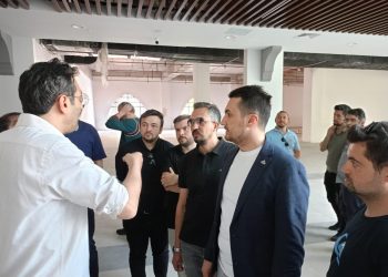 TTSO Genç Girişimciler Kurulu Başkan Ali Kemal Derin ile birlikte Bedesteni yerinde inceledi